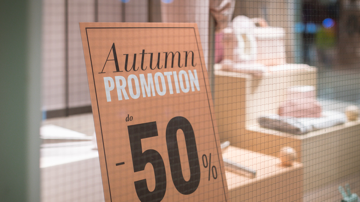 Take Control of Your In-Store Signage: How to Create More Effective Signage In-House