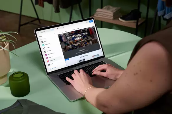 eCommerce Payment Processing: What It Is and How It Works