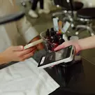 Prévenez les arnaques et protégez votre entreprise avec Square