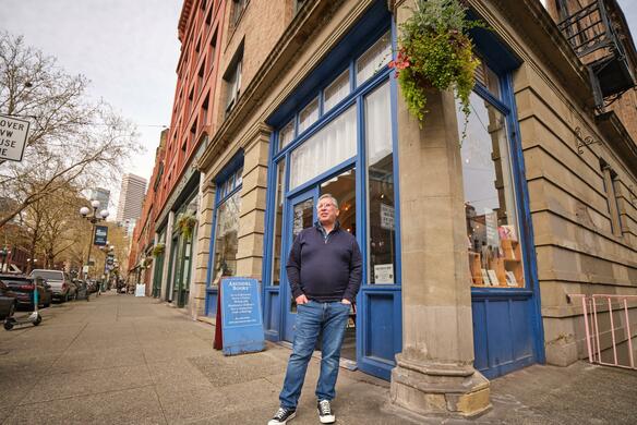 Why Arundel Books Leverages Square Loans for Growth
