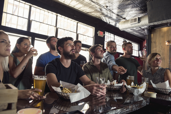 How Local Restaurants and Bars Can Win Big When The Big Game Comes to Town