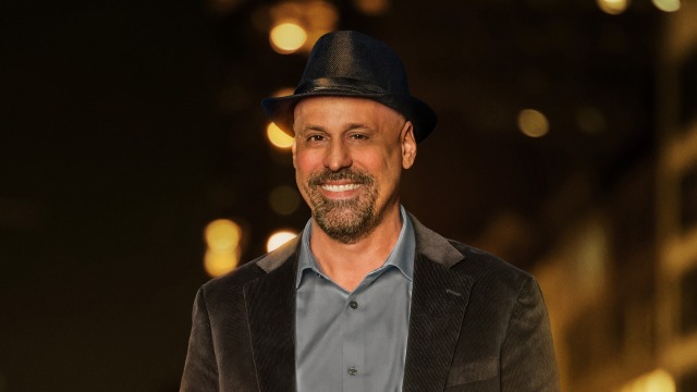 alt="CR11573_90DayTheSingleLife_S5_Press_Gino_010626.jpg"