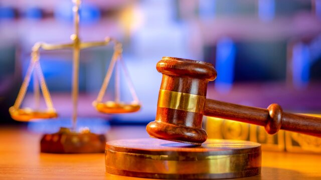 alt="image of gavel and scale for Court TV Live"