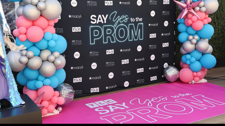 alt="Prom-carpet.jpg"