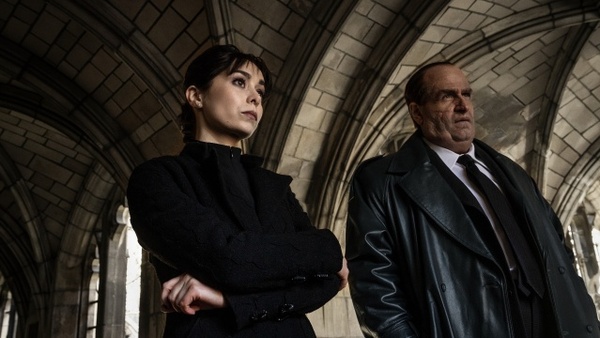 alt="Cristin Milioti and Colin Farrell in The Penguin"